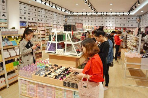 小百貨店雙線突圍 融合實(shí)體與互聯(lián)網(wǎng)的營銷新策略